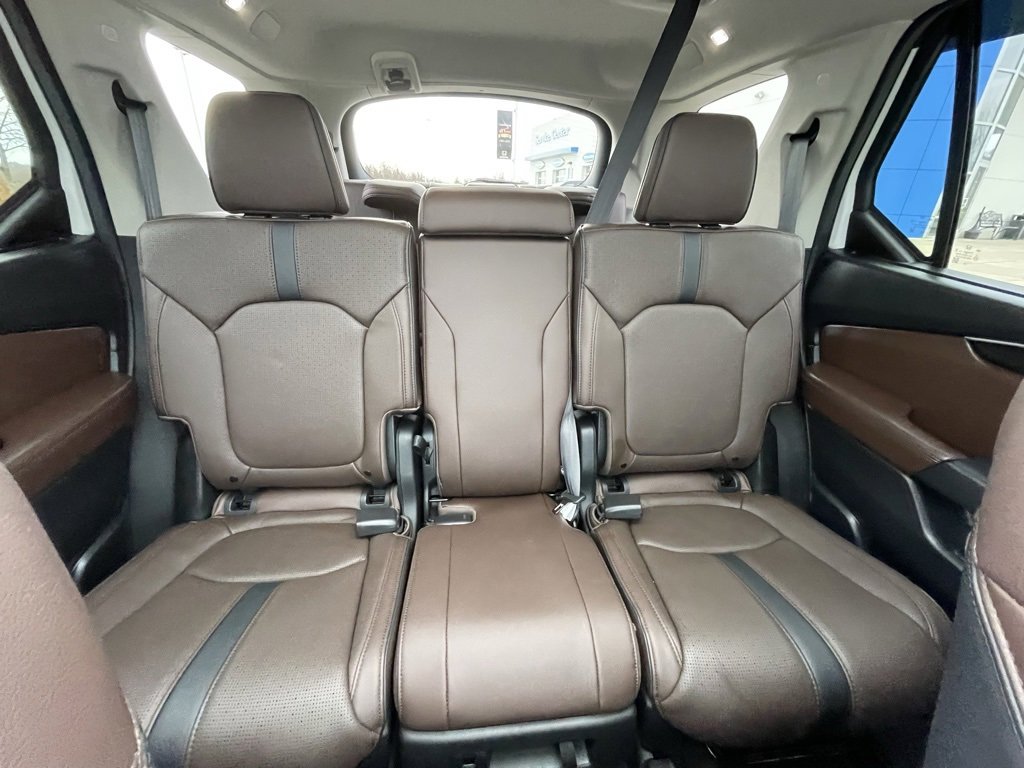 Used 2025 Honda Pilot Elite image 14