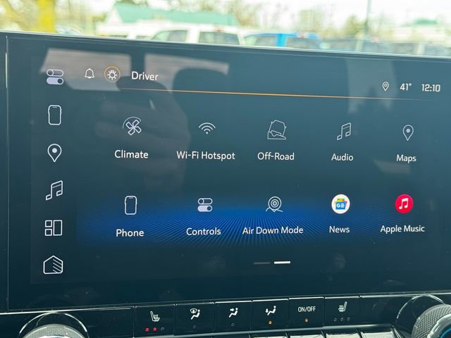 Used 2025 Chevrolet Colorado Trail Boss AWD/4WD image 33