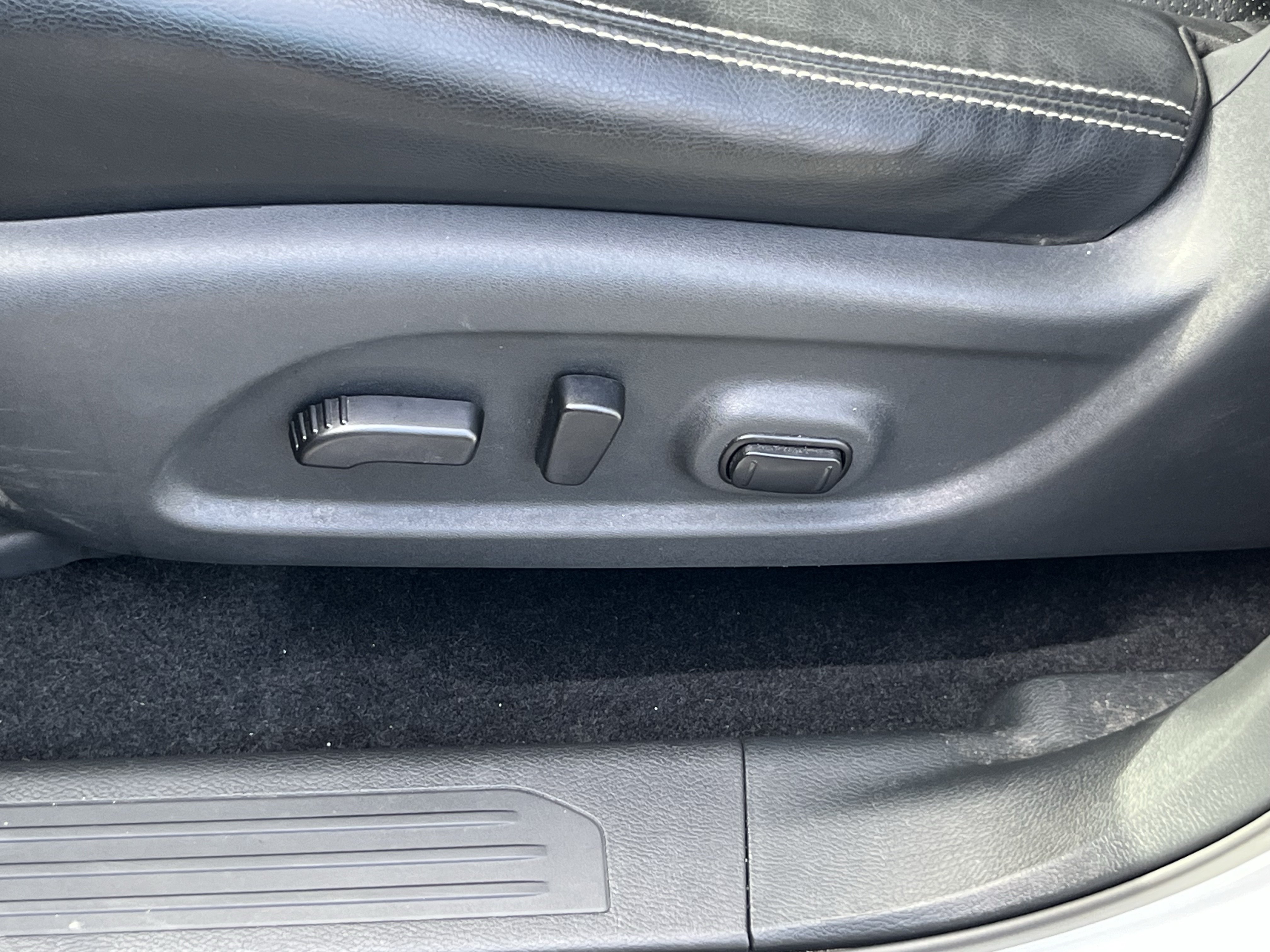 Used 2023 Nissan Murano SL w/ SL Moonroof Package AWD/4WD image 17