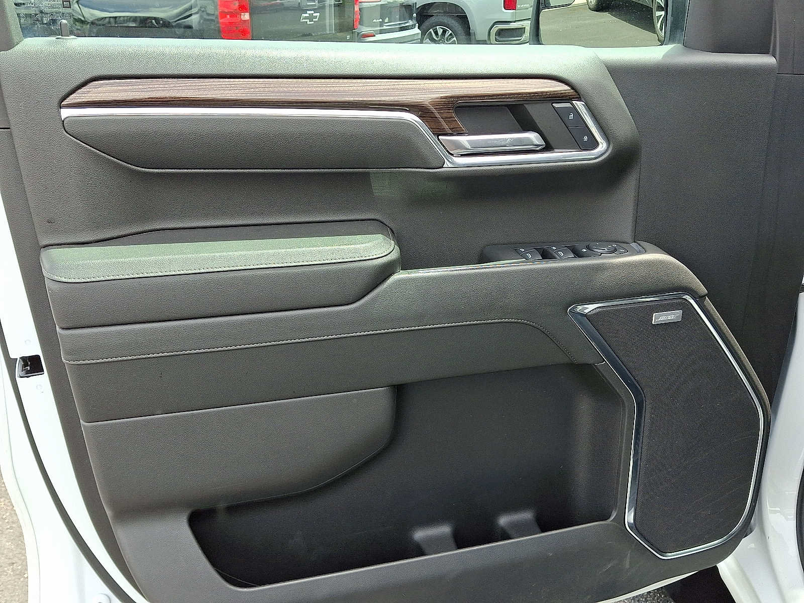 Used 2024 Chevrolet Silverado 1500 LT Trail Boss w/ Convenience Package II AWD/4WD image 13