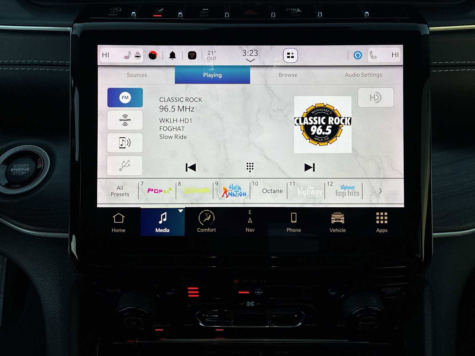 Used 2023 Jeep Grand Cherokee Limited image 13