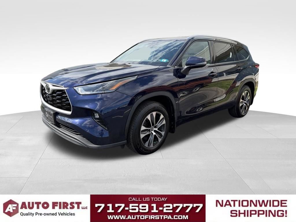Used 2021 Toyota Highlander XLE AWD/4WD image 7