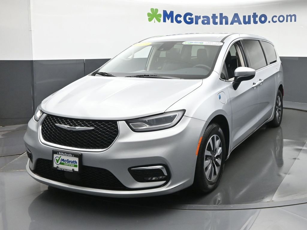 Used 2023 Chrysler Pacifica Touring-L FWD image 16