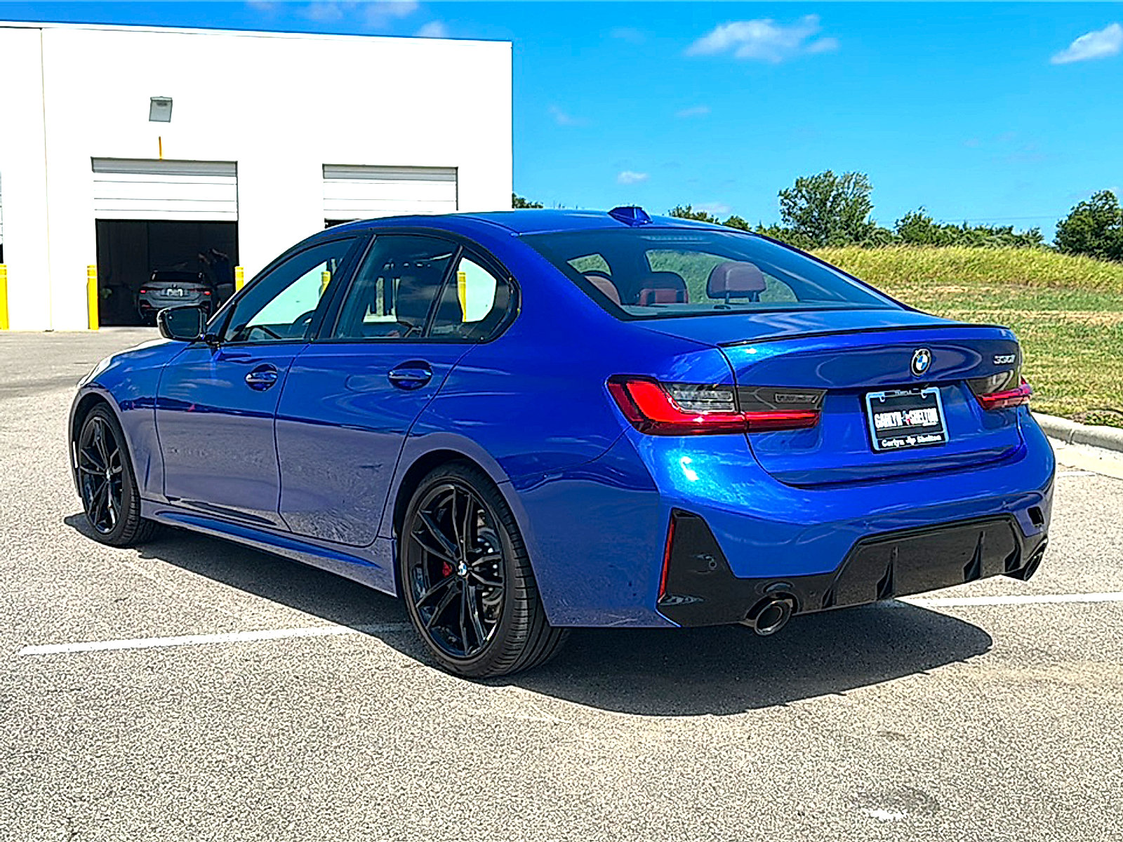 Used 2024 BMW 330i Sedan w/ M Sport Package RWD image 6