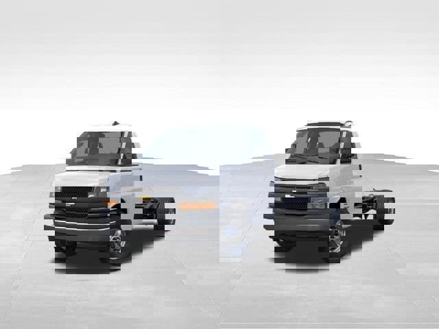 New 2026 Chevrolet Express 4500 w/ Power Convenience Package image 8