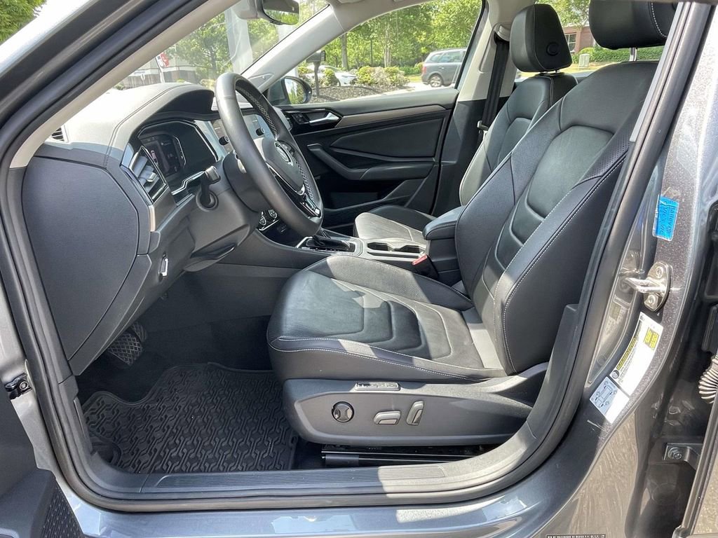 Used 2021 Volkswagen Jetta SEL Premium FWD image 12