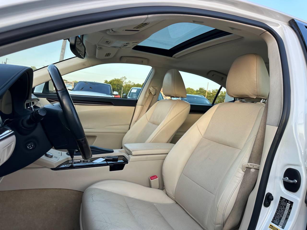 Used 2013 Lexus ES 350 w/ Luxury Pkg FWD image 17