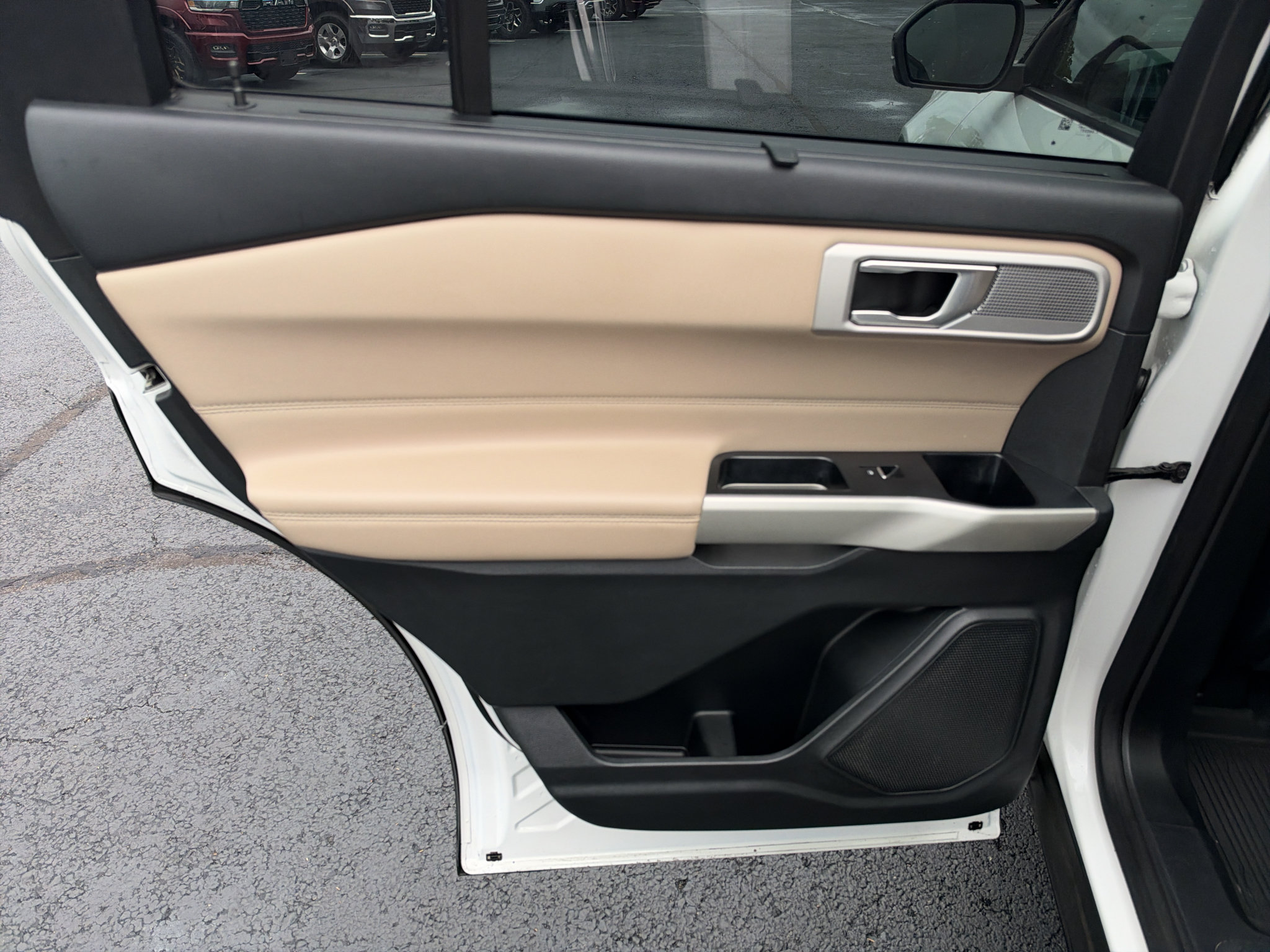 Used 2020 Ford Explorer Limited RWD image 10