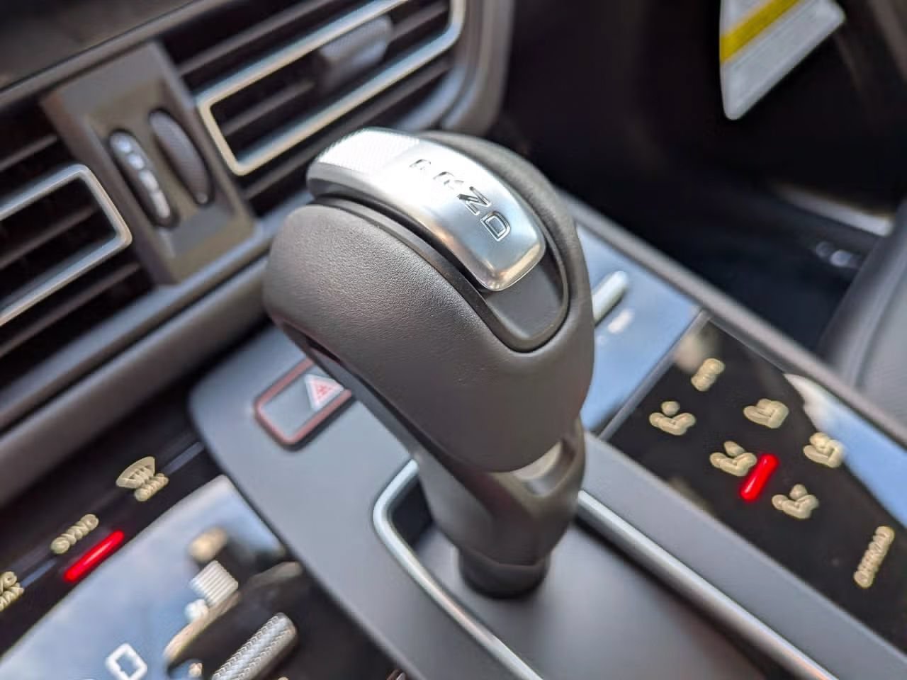 Certified 2026 Porsche Macan S AWD/4WD image 20