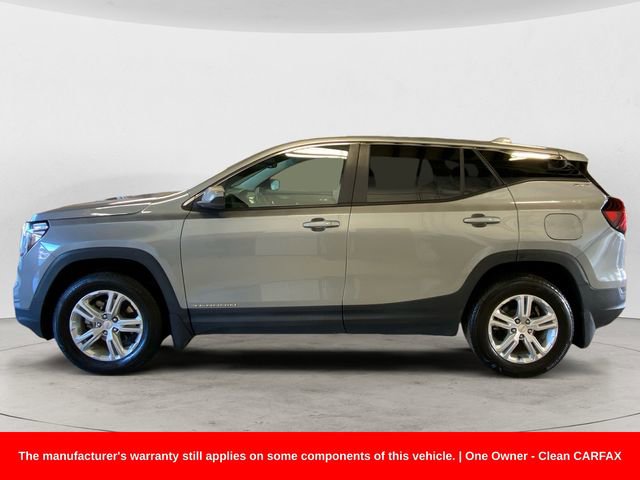 Used 2024 GMC Terrain SLE image 2