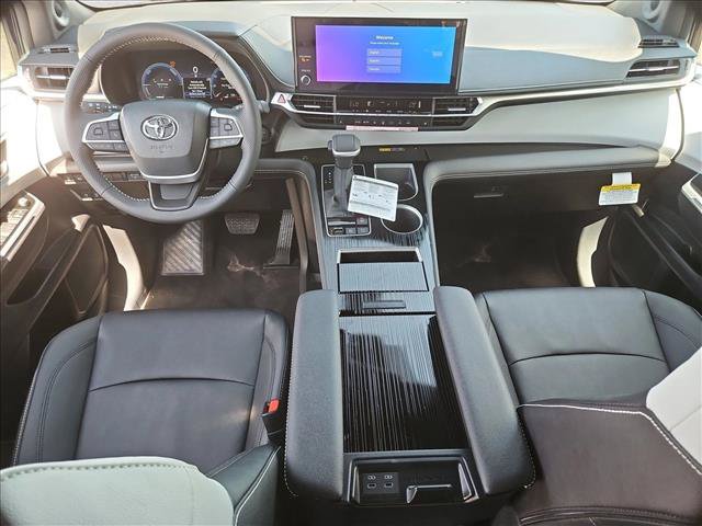 New 2026 Toyota Sienna XSE FWD image 14