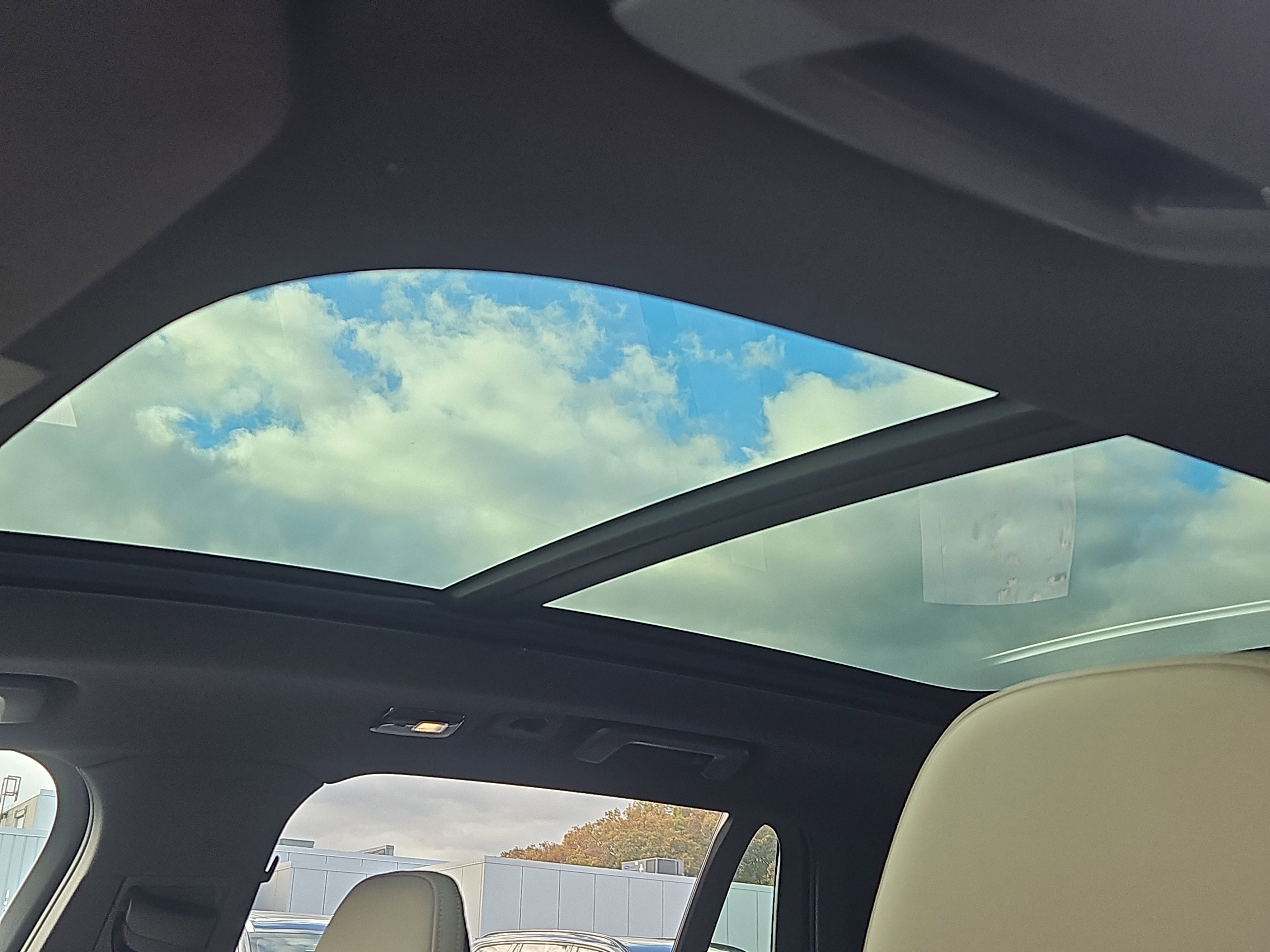 New 2026 Volvo XC90 B6 Plus w/ Protection Package Premier image 6