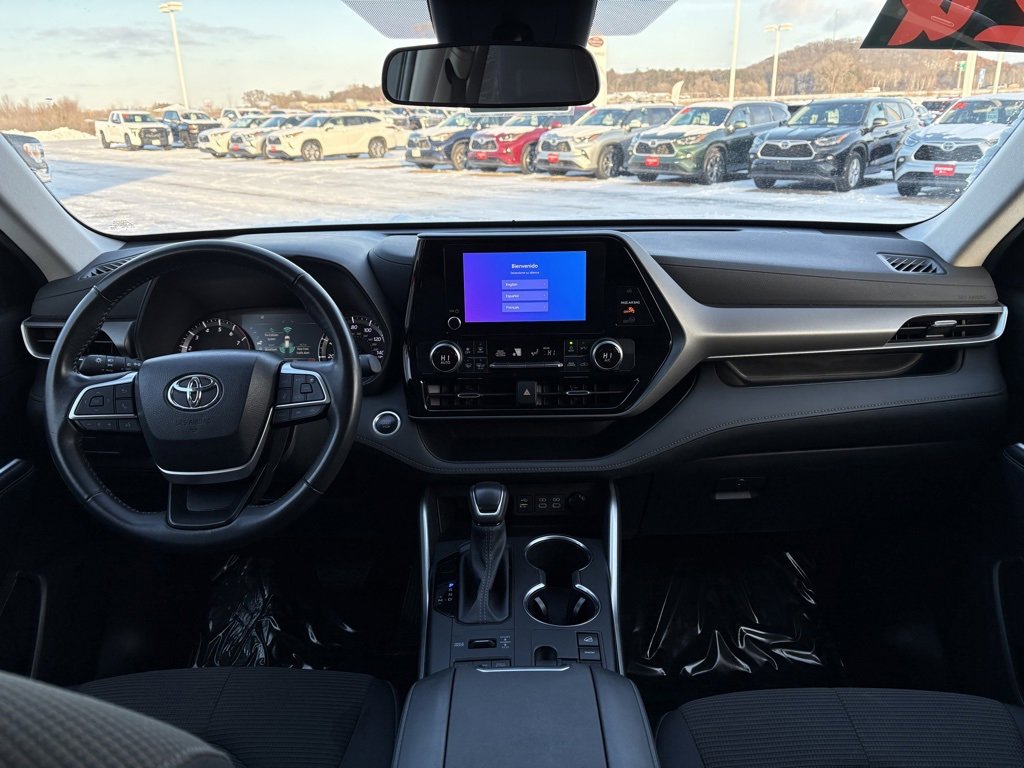 Certified 2024 Toyota Highlander LE image 18