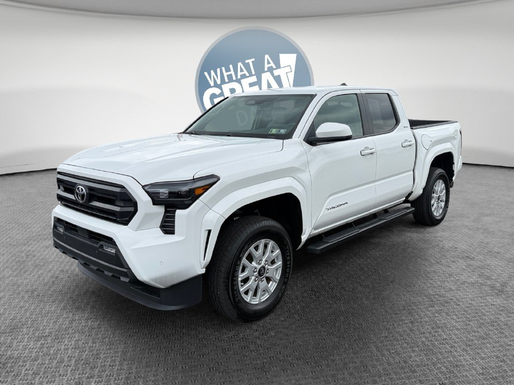 Used 2024 Toyota Tacoma SR5 AWD/4WD image 8