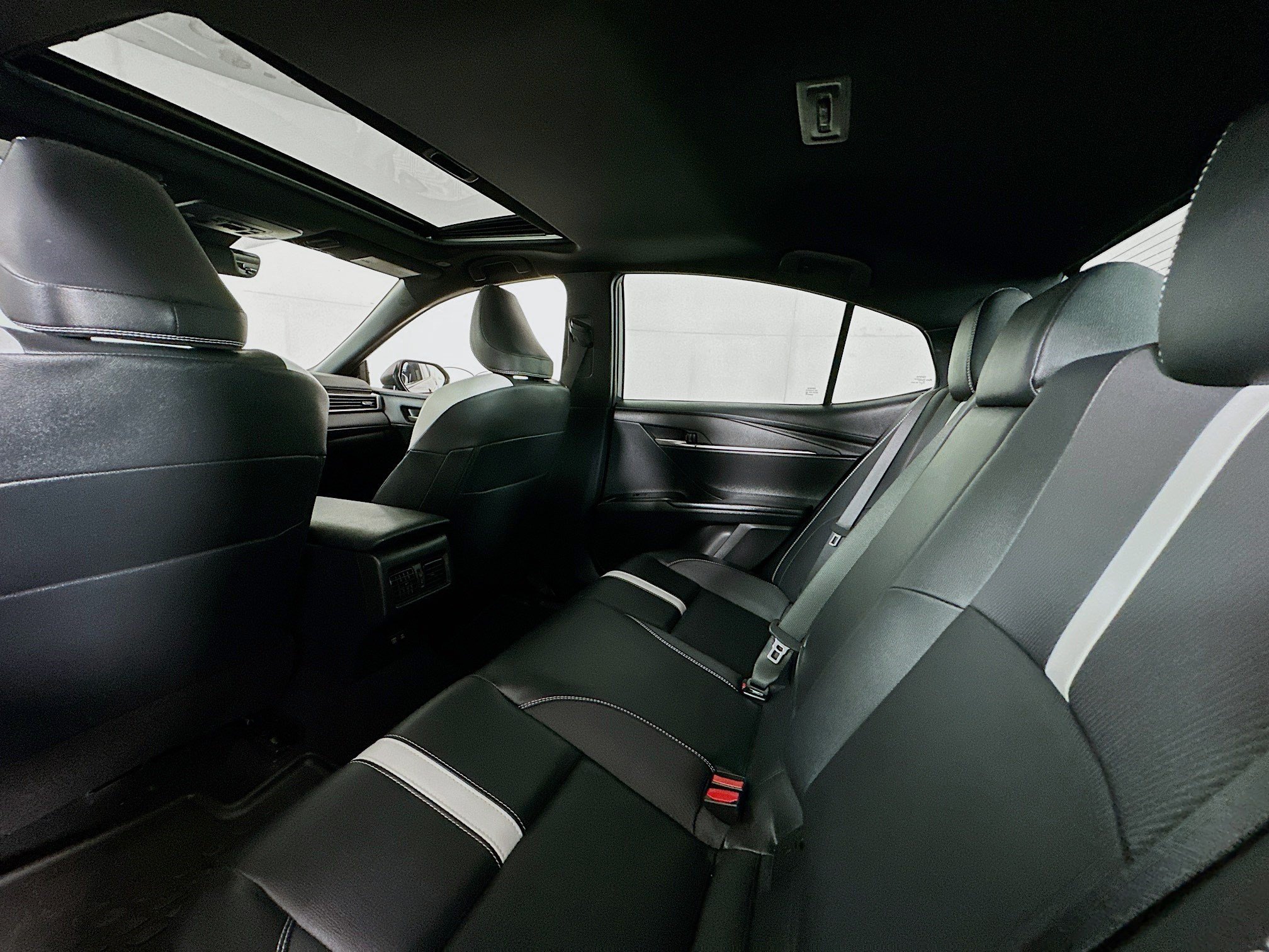 Used 2025 Toyota Camry SE w/ Multimedia Upgrade Package FWD image 24