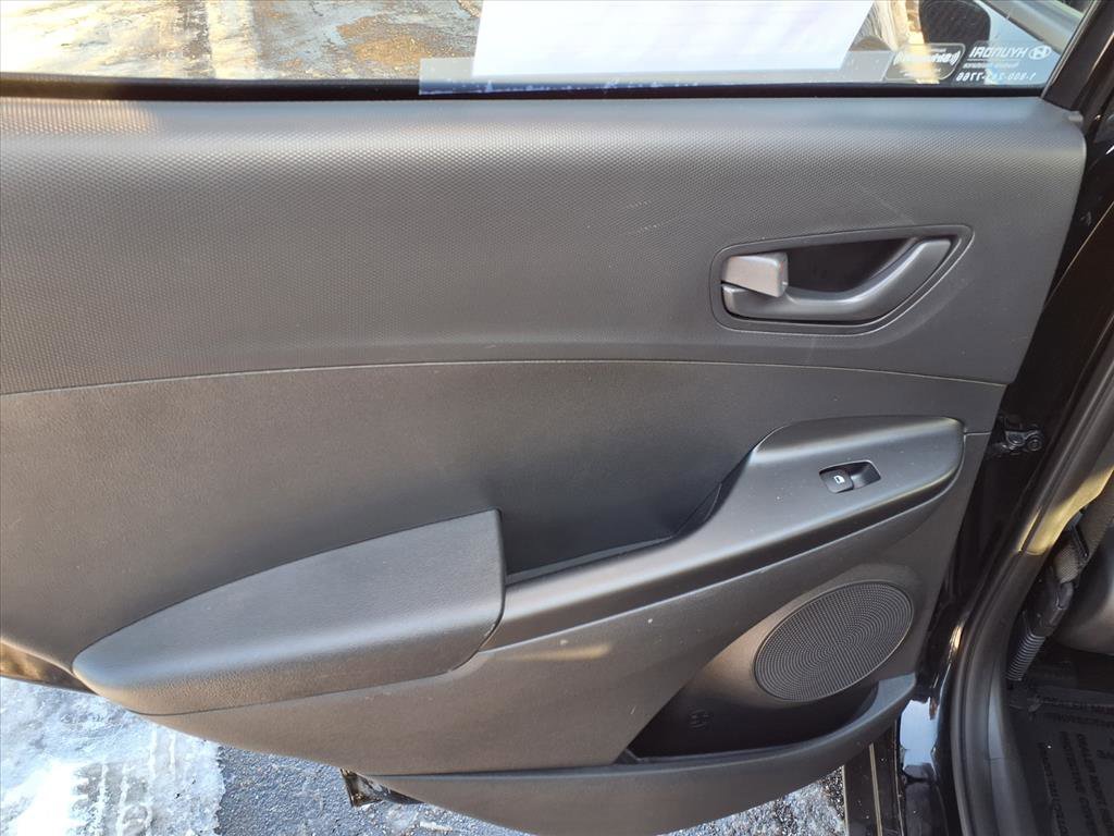 Used 2021 Hyundai Kona SEL w/ Cargo Package image 8