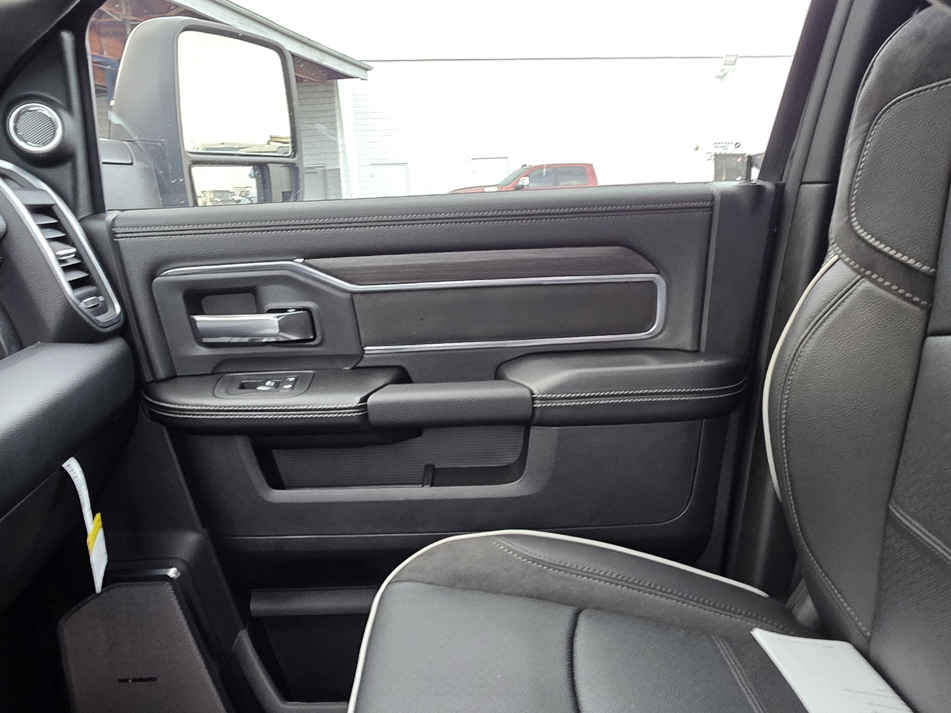New 2026 RAM 3500 Laramie w/ Max Tow Package AWD/4WD image 11