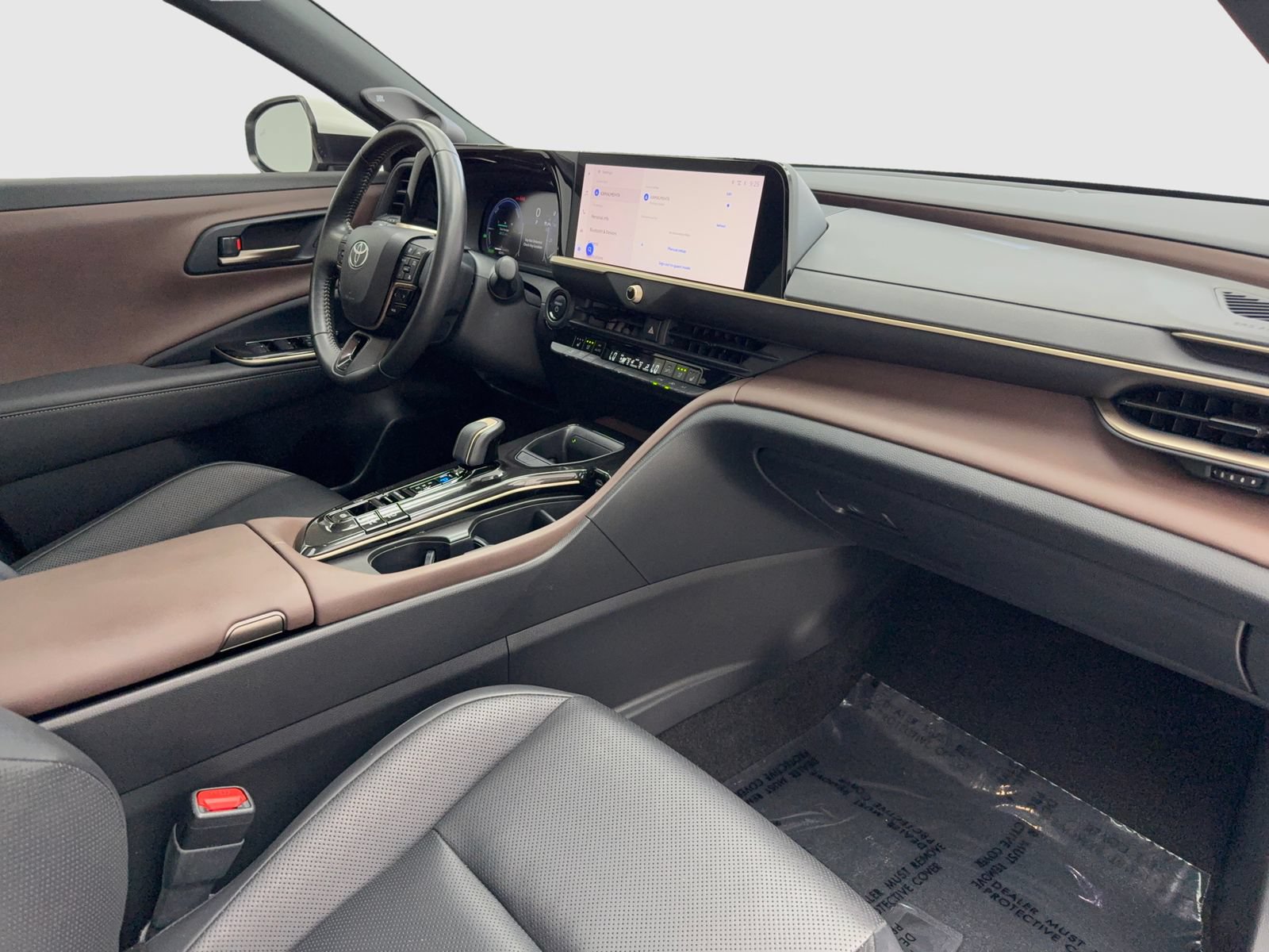 Used 2024 Toyota Crown AWD/4WD image 40