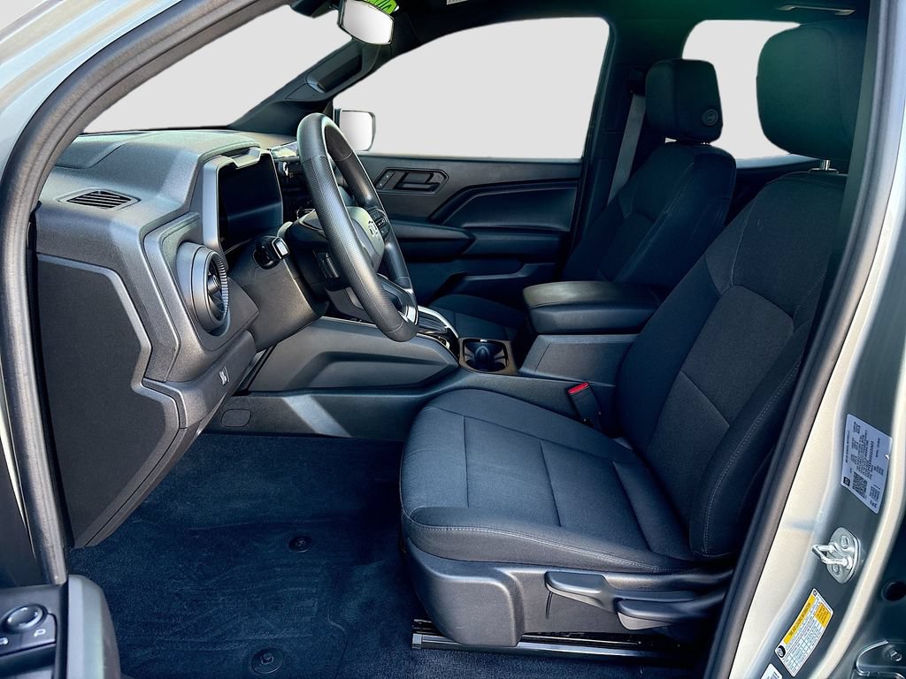 Used 2025 Chevrolet Colorado Trail Boss AWD/4WD image 18