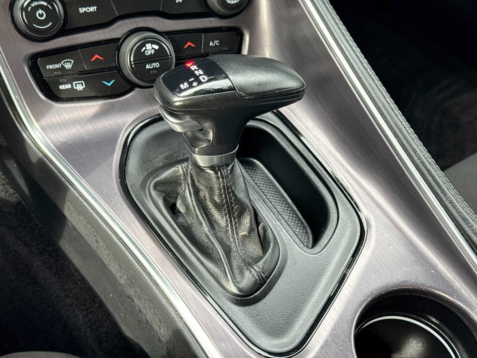Used 2018 Dodge Challenger R/T RWD image 31