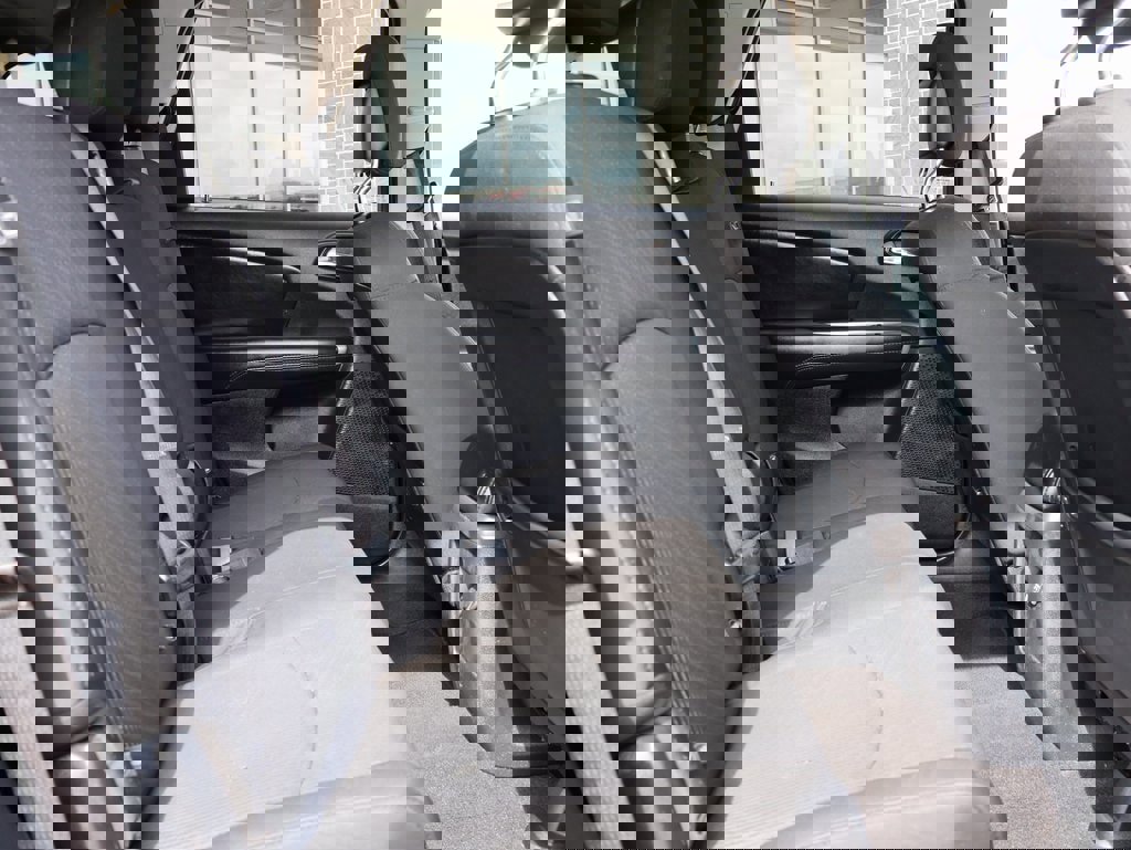 Used 2020 Dodge Journey SE w/ SE Popular Equipment Group image 13