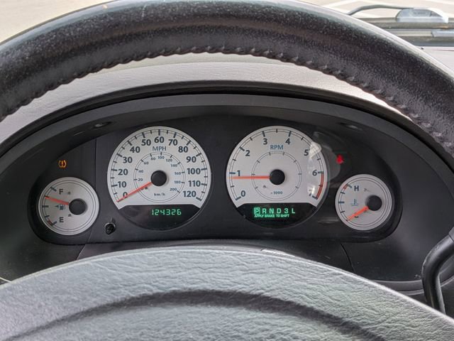 Used 2005 Chrysler Town & Country Touring image 14