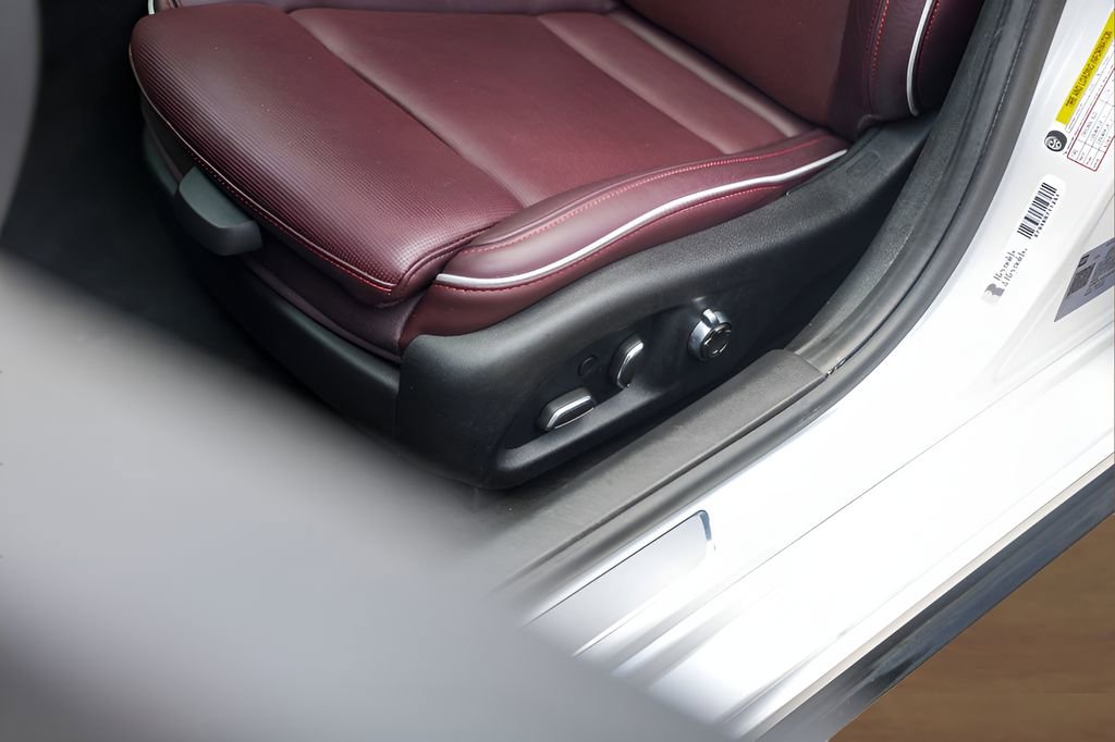 Used 2023 Cadillac CT4 Sport RWD image 8