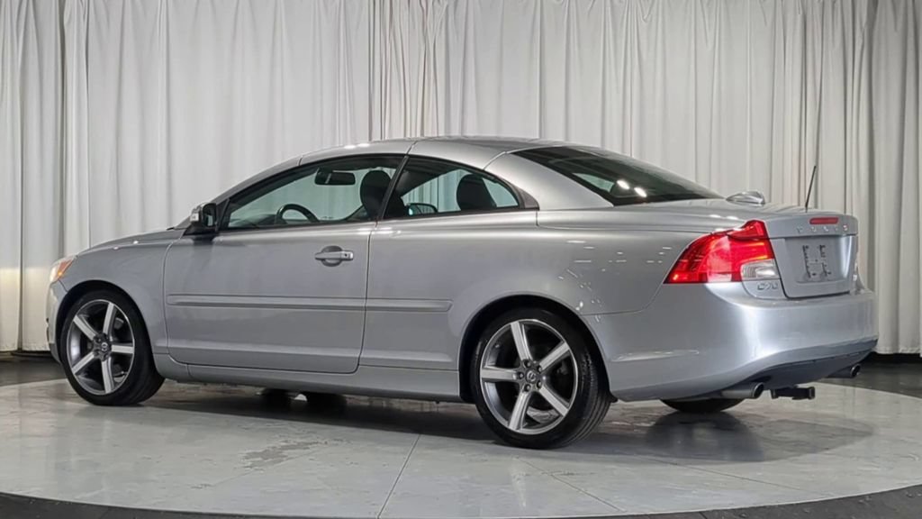 Used 2011 Volvo C70 T5 FWD image 7
