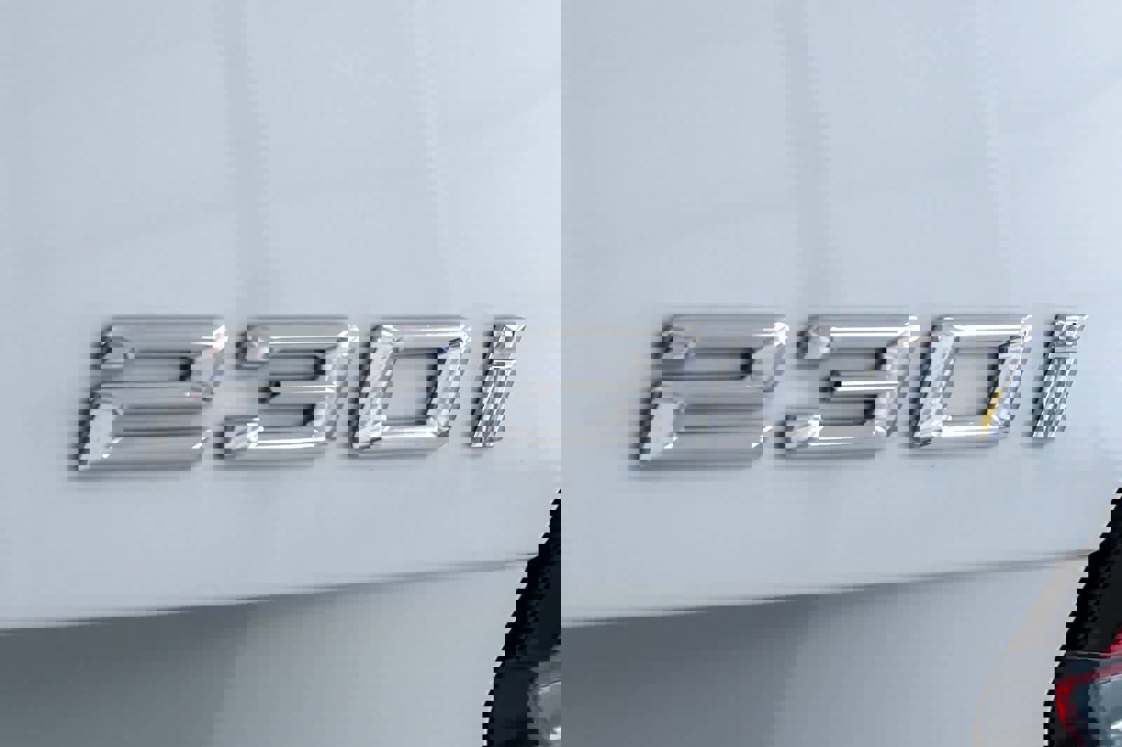 Used 2025 BMW 230i Coupe w/ Convenience Package image 27