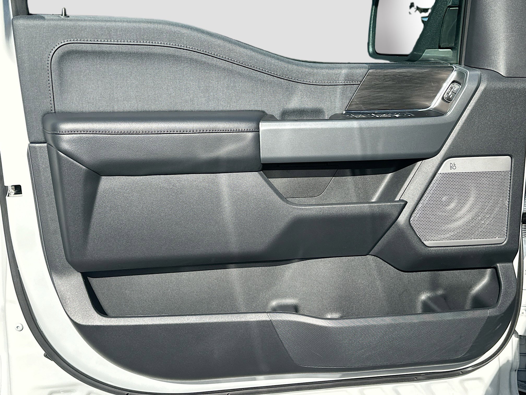 Used 2024 Ford F150 Lariat w/ FX4 Off-Road Package image 22