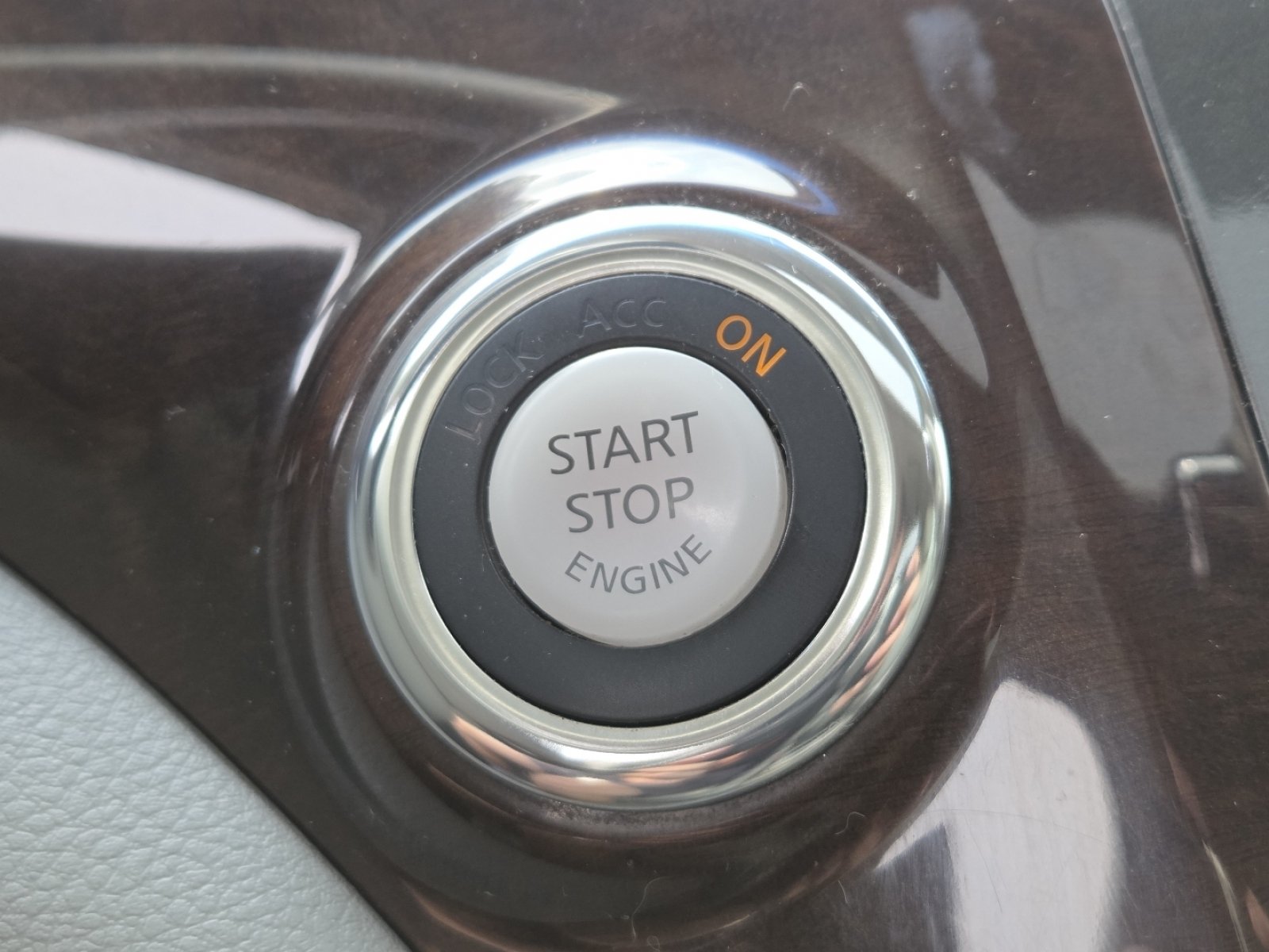 Used 2012 Nissan Quest SL w/ Bose Pkg FWD image 33