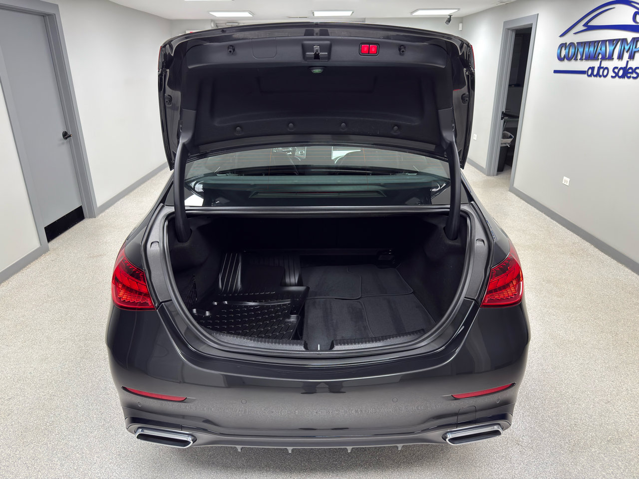 Used 2023 Mercedes-Benz C 300 4MATIC Sedan image 40