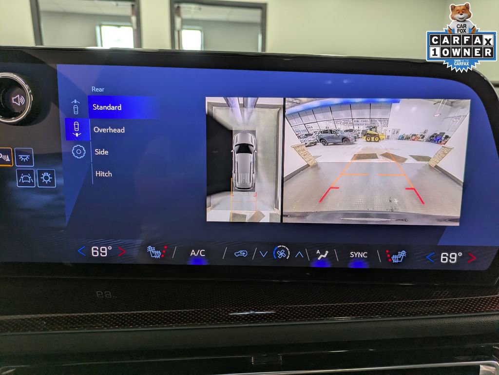 Used 2025 Chevrolet Traverse Z71 w/ Driver Confidence Package AWD/4WD image 13