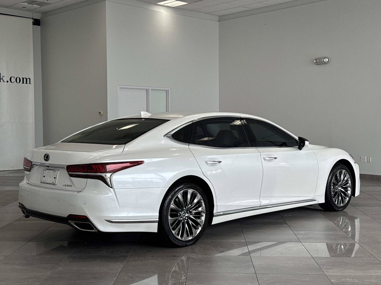 Used 2020 Lexus LS 500 w/ Accessory Package (Z1) RWD image 25