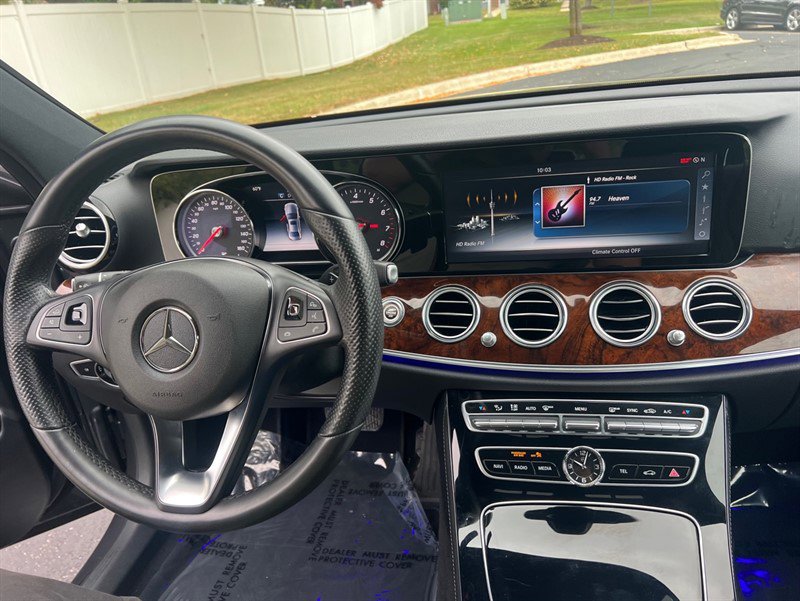 Used 2017 Mercedes-Benz E 300 4MATIC image 17