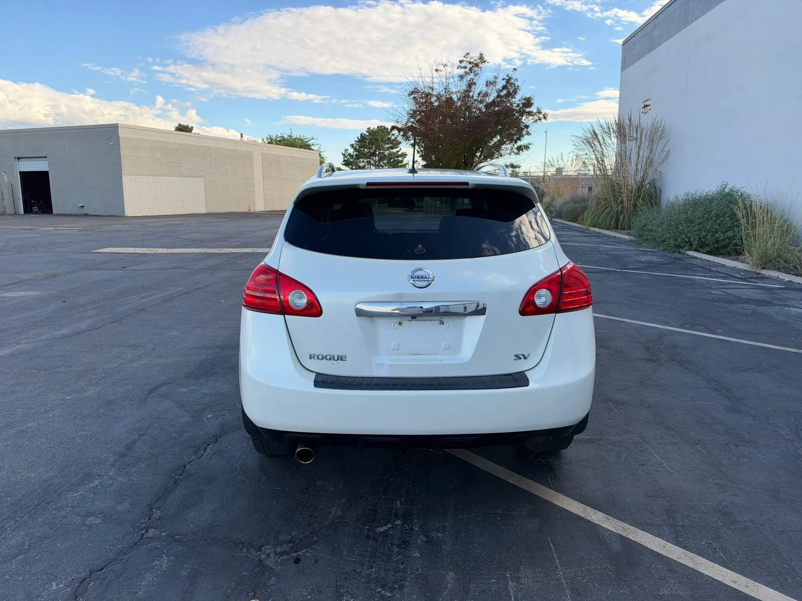 Used 2012 Nissan Rogue SV FWD image 4