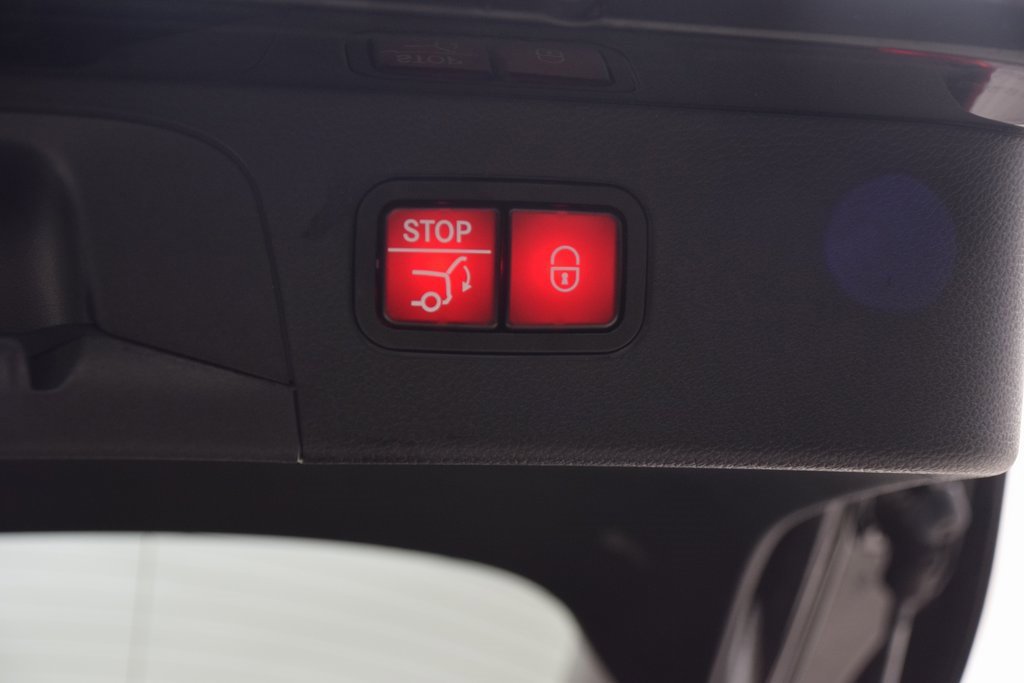 Certified 2022 Mercedes-Benz GLC 300 image 31