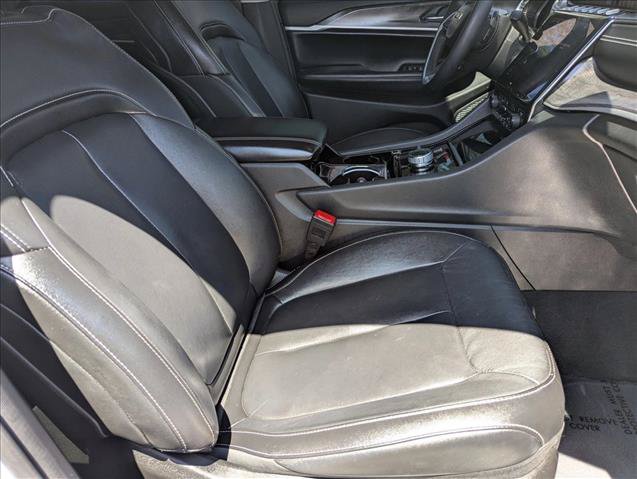 Used 2023 Jeep Grand Cherokee Limited AWD/4WD image 21