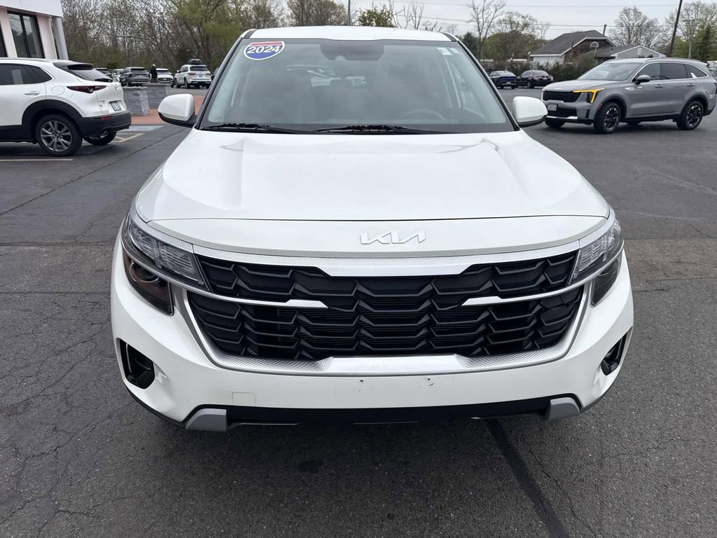 Used 2024 Kia Seltos LX AWD/4WD image 11