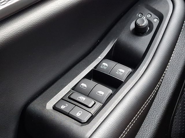Used 2023 Jeep Grand Cherokee Laredo X AWD/4WD image 25
