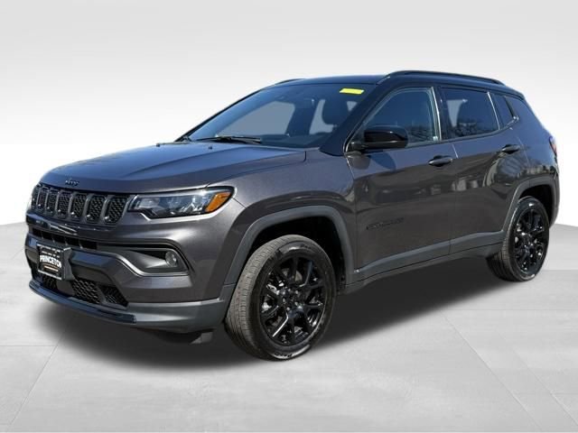 Used 2023 Jeep Compass Altitude w/ Sun and Sound Group image 3