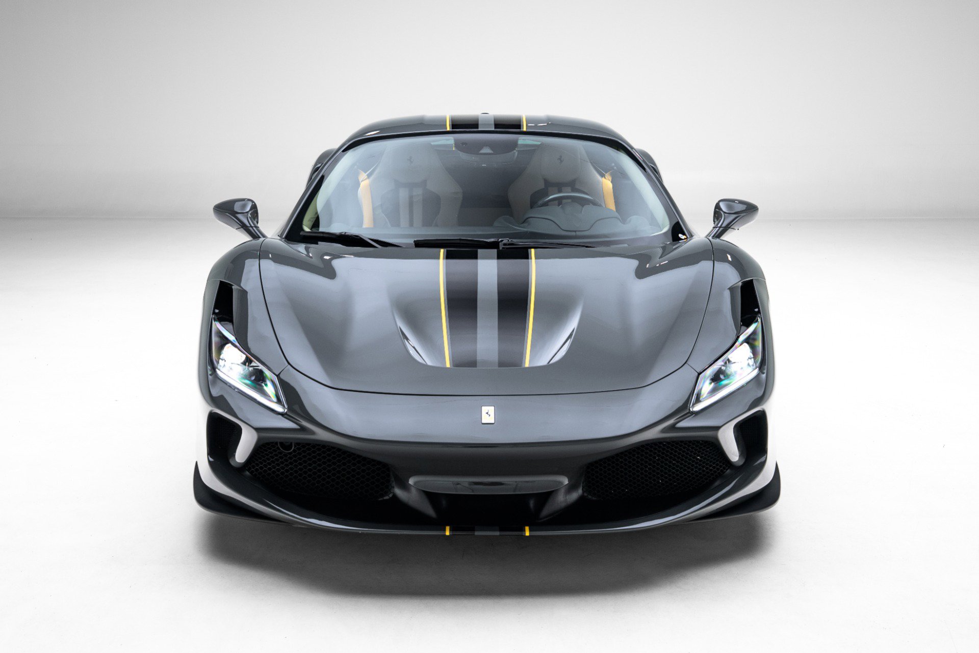 Used 2022 Ferrari F8 Tributo image 3