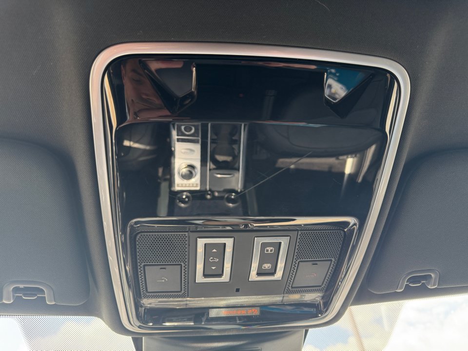 Used 2018 Land Rover Range Rover Supercharged AWD/4WD image 21