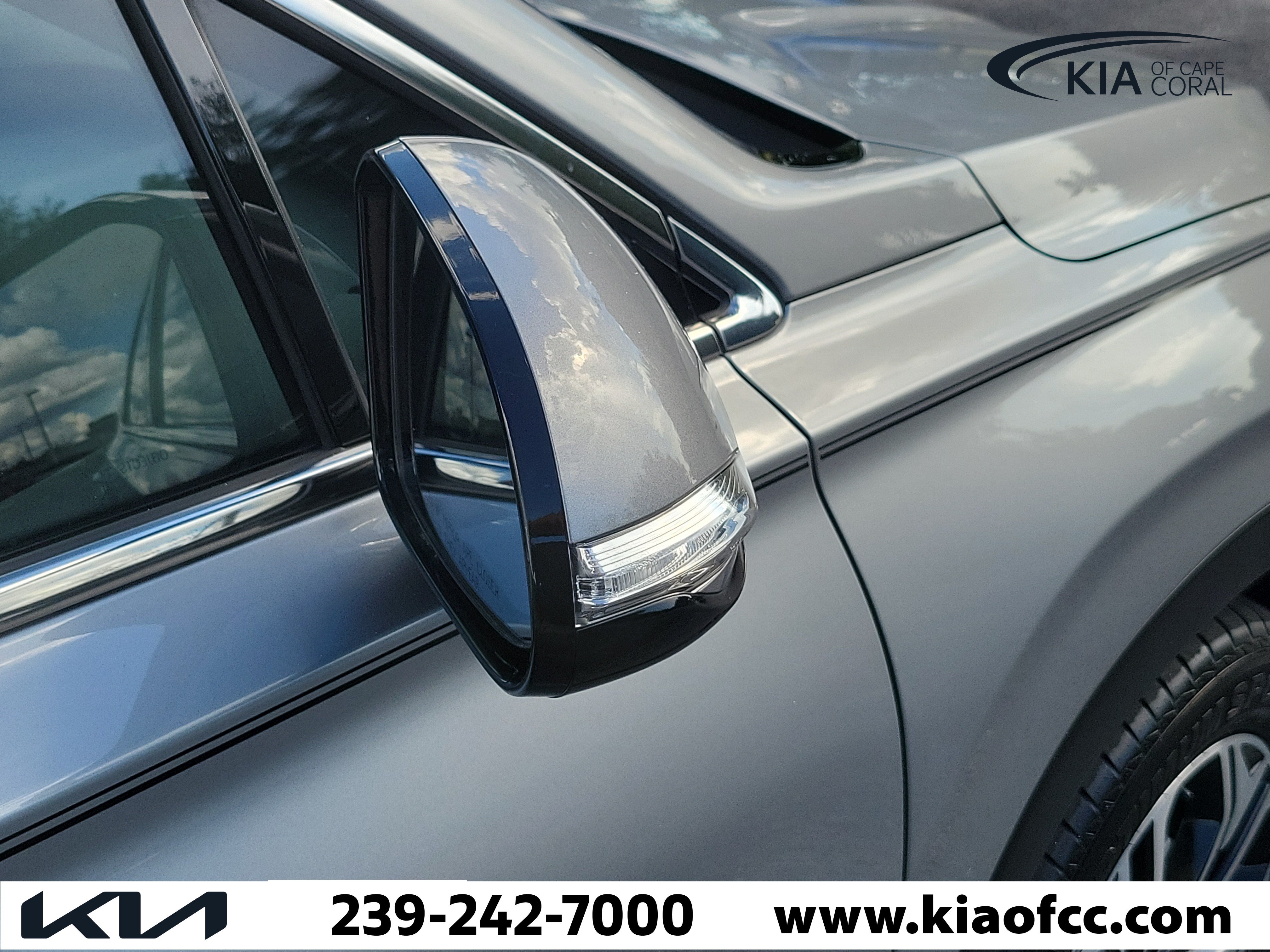 Used 2020 Hyundai Santa Fe SEL w/ Cargo Package FWD image 8