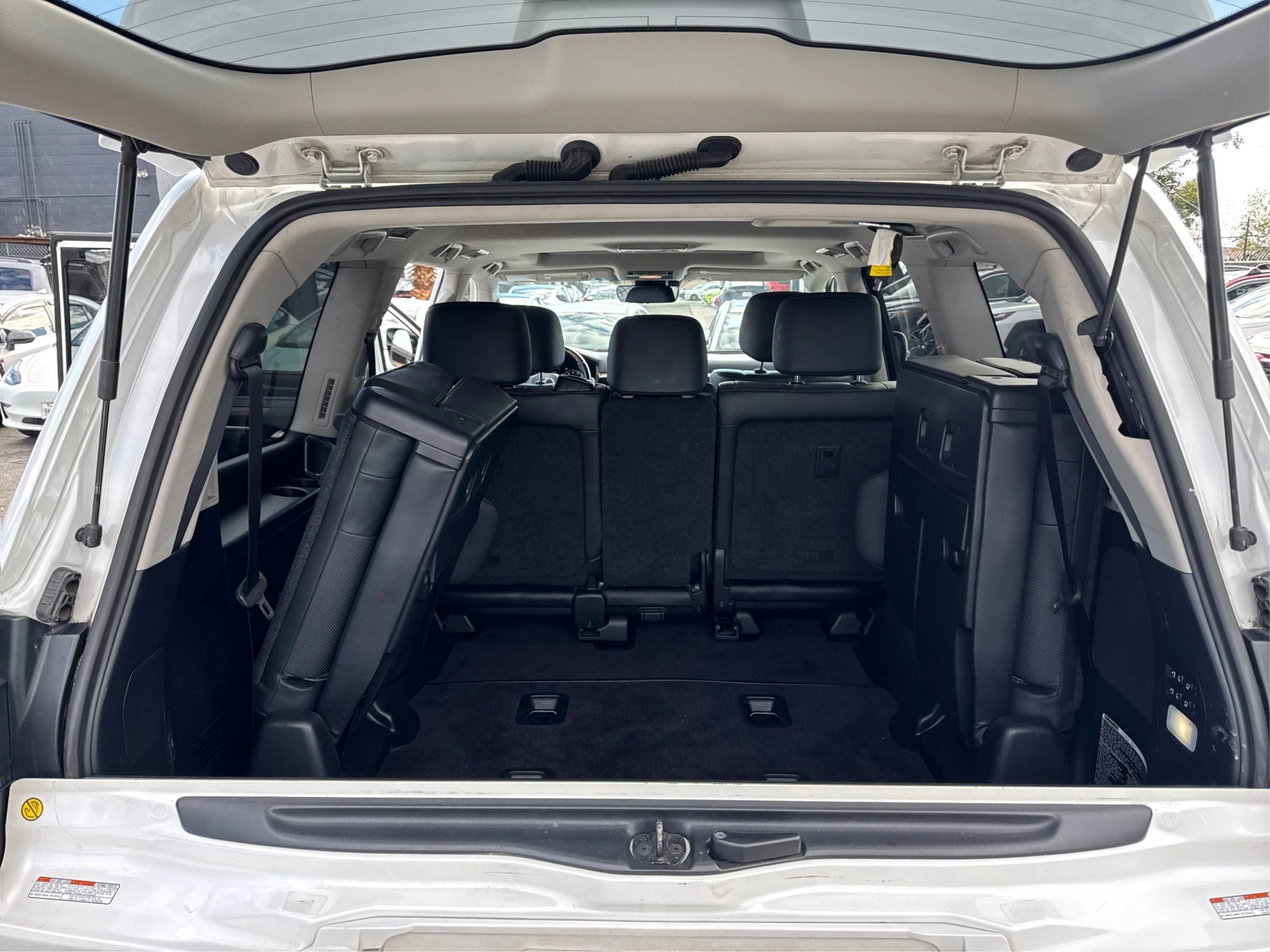 Used 2016 Lexus LX 570 4WD image 12