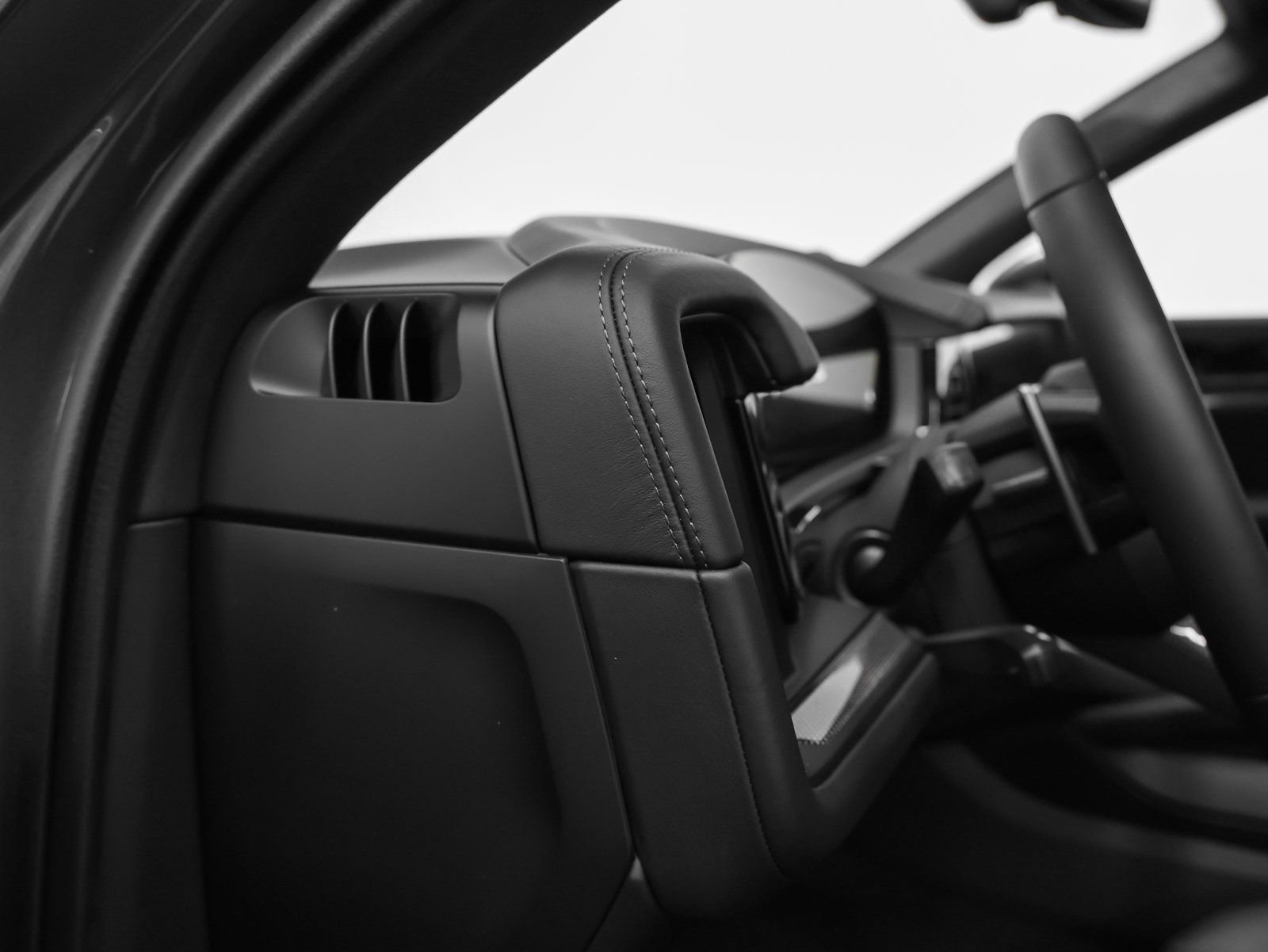 New 2026 Porsche Cayenne GTS image 33