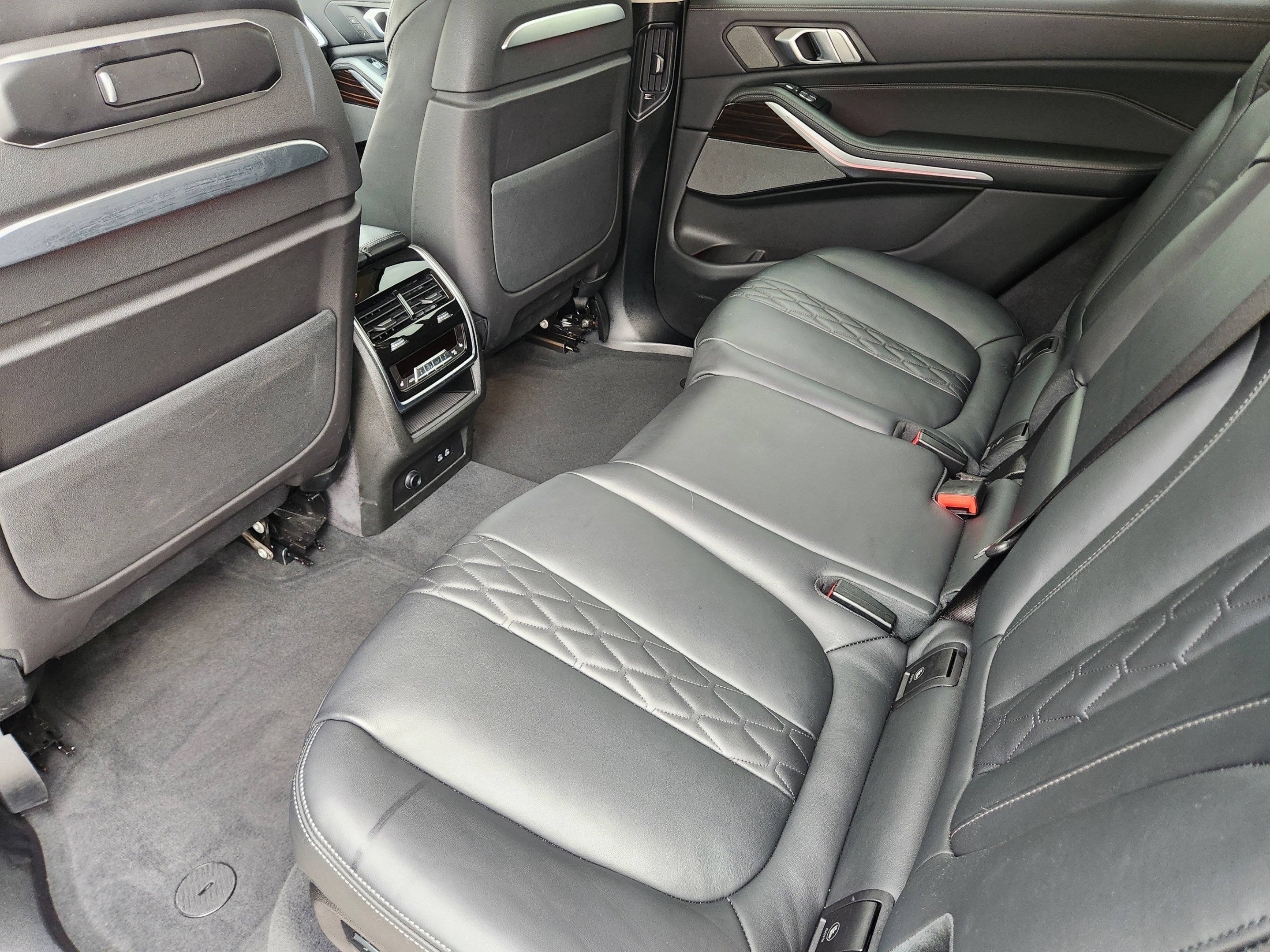 Used 2026 BMW X7 xDrive40i AWD/4WD image 25