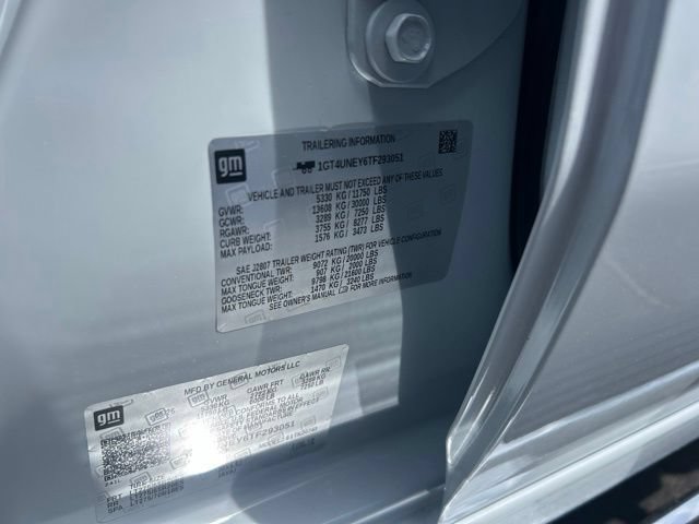 New 2026 GMC Sierra 2500 SLT w/ SLT Premium Package AWD/4WD image 9