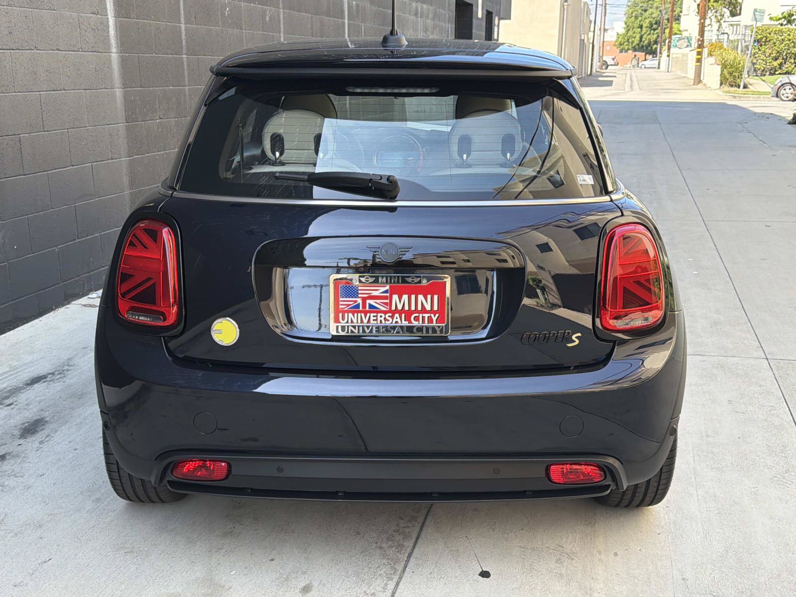 Used 2024 MINI Cooper SE FWD image 5