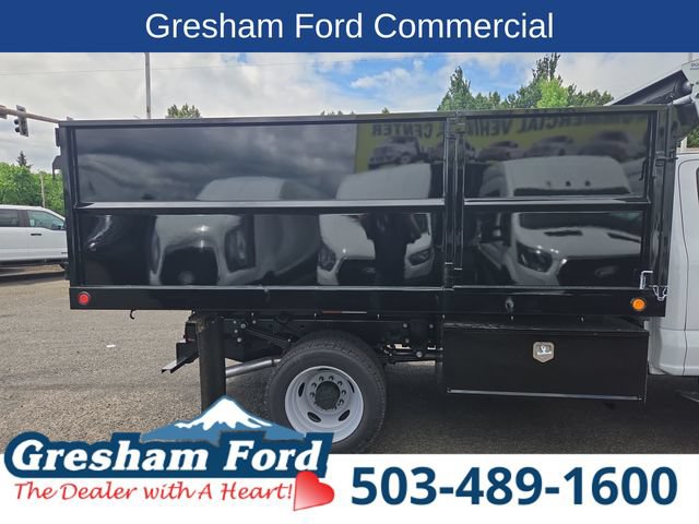 New 2026 Ford F550 4x4 Crew Cab image 5